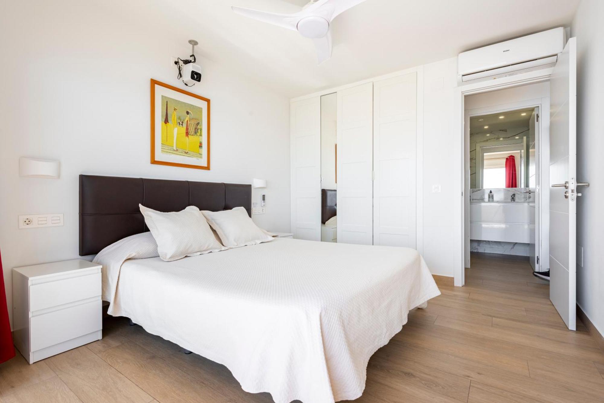 Beachfront -- New Luxury Apartment -- 1ª Linea Playa -- Fuengirola City Center -- Private Parking -- Panoramic Sea Views -- Extérieur photo